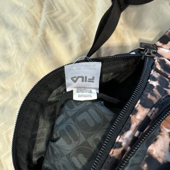 FILA CROSSBODY/FANNY PACK LEOPARD PRINT BAG - Picture 7 of 11